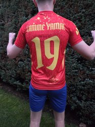 ŠPANĚLSKO - Yamal - červeno-žlutý s hlavou