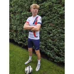 PSG - Kvaratskhelia - bílo-modro-červený