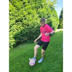 PSG - Mbappe - svítivě růžový