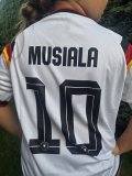  NĚMECKO – Musiala – bílo-žluto-červeno-černý