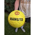  Fotbalový míč - MANCHESTER UNITED - žlutý