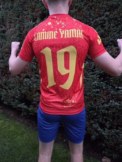  ŠPANĚLSKO - Yamal - červeno-žlutý s hlavou