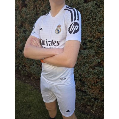  REAL MADRID - Vini - černo-bílý