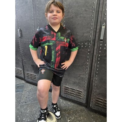  PORTUGALSKO - Ronaldo - černo-červeno-zelený