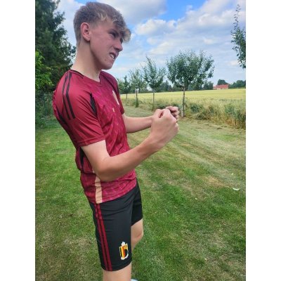  BELGIE - De Bruyne - vínový