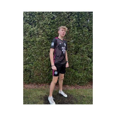  BAYERN MNICHOV - Kane - černo-růžový