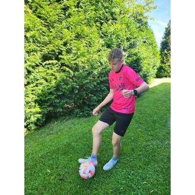  PSG - Mbappe - svítivě růžový