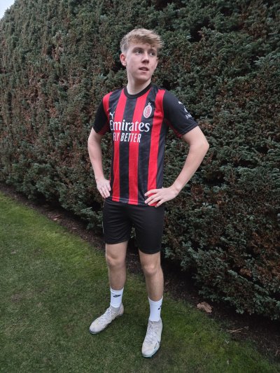  AC MILAN - Modrič - černo-červeno-bílý